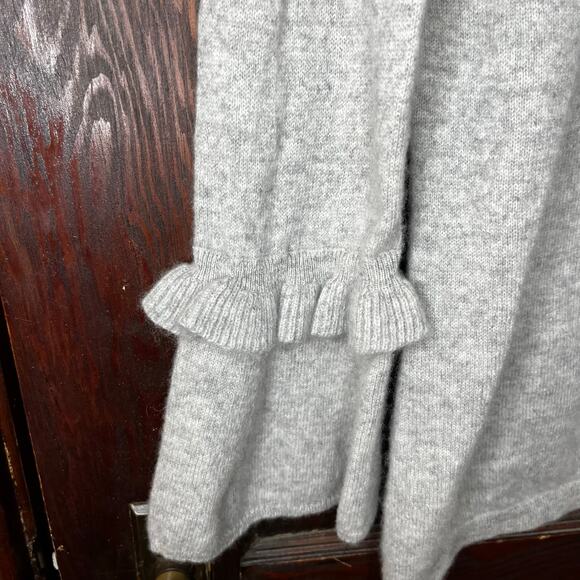 Charter Club 100% Cashmere Gray Sweater Pull Over Ruffle Sleeve Crew Neck Size S - Picture 3 of 6